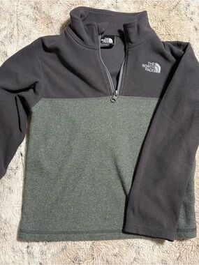 The North Face Boys Two-Tone Half-Zip Fleece Pullover - Light Grey/Charcoal